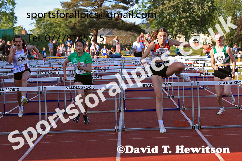 Hurdles, 2025 NEGP No 2, Monkton Stadium, Wednesday, May 28th. Photo: David T. Hewitson/Sports for All Pics